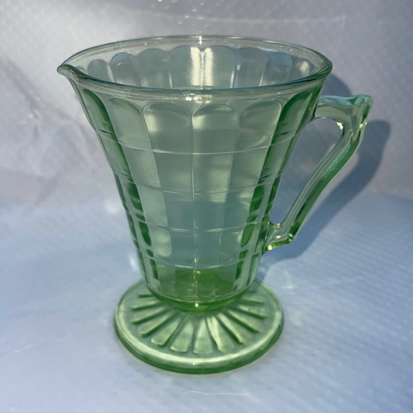 Anchor Hocking Other - Anchor Hocking Block Optic Green Footed Creamer Glass Knob/Scroll Handle